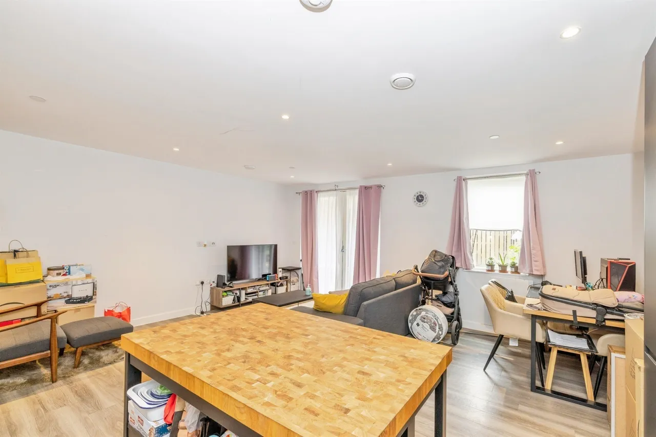 St. Johns Road, Watford, photo 8