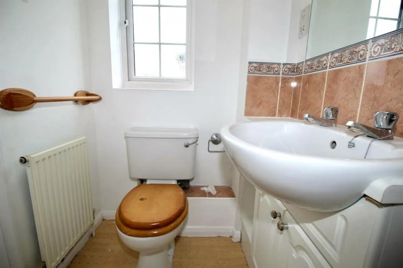 Roberts Close, Cheshunt, photo 10