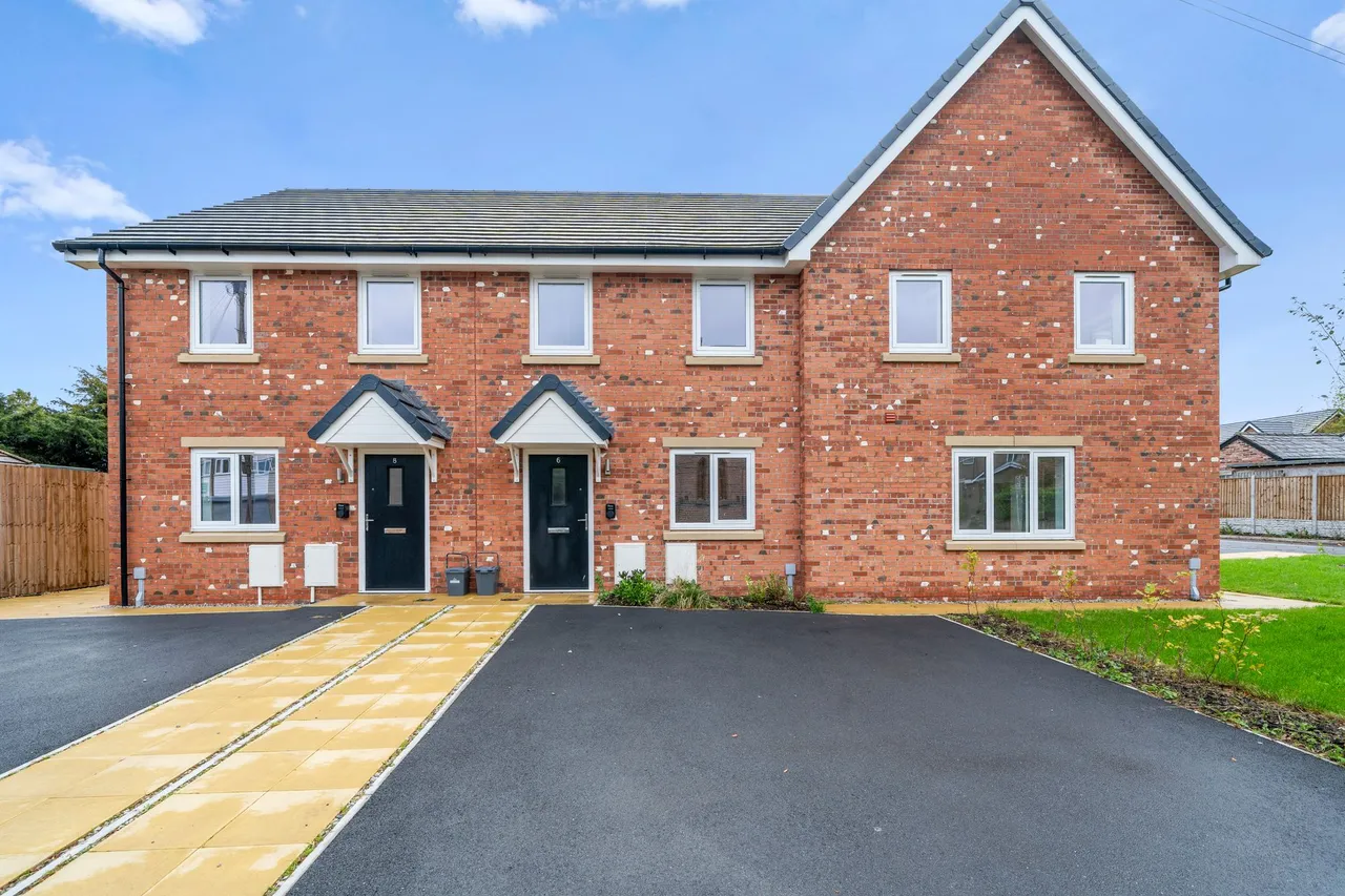 3 bed house for sale, Halis Court, Hale Village, L24