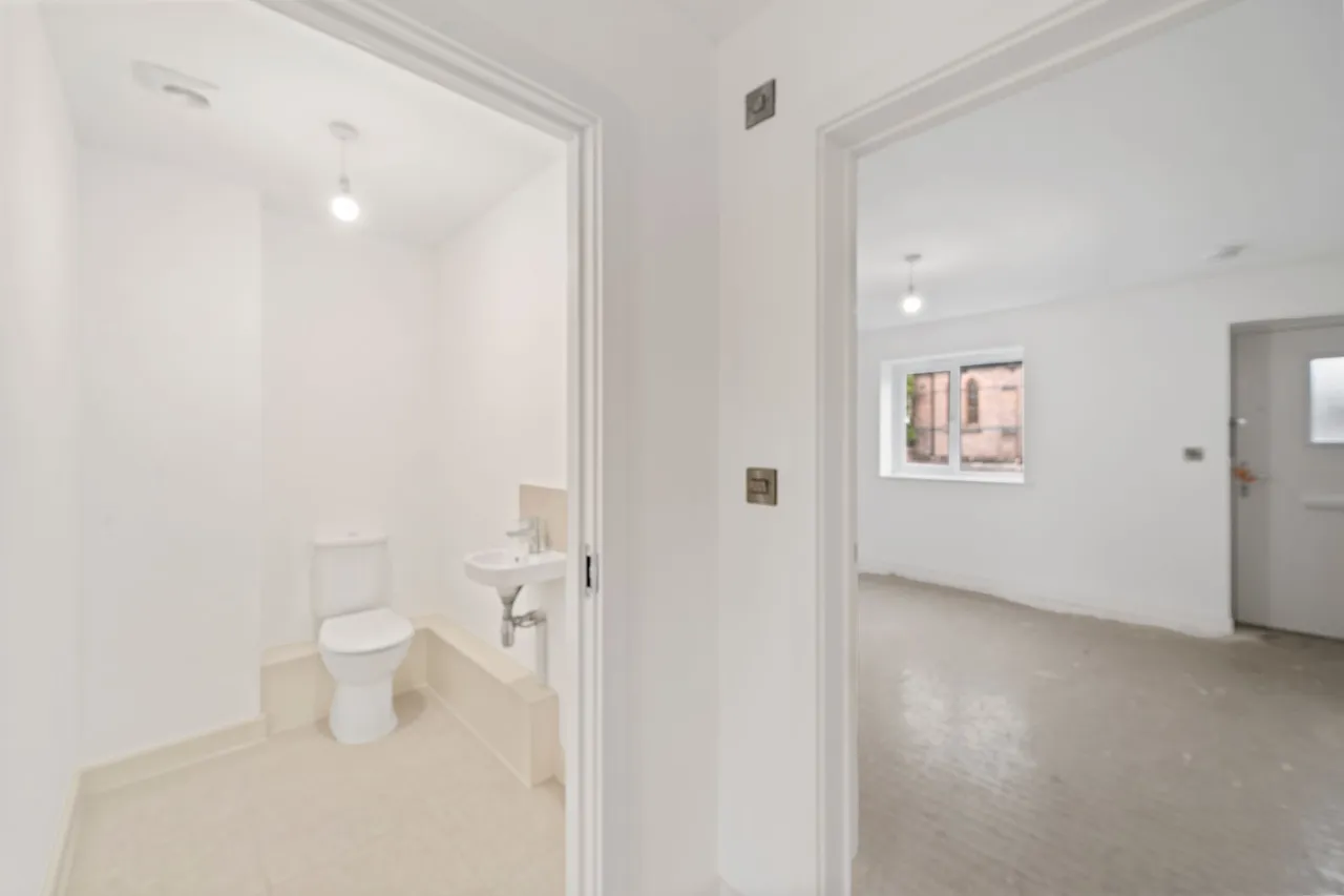 Halis Court, Hale Village, L24, photo 16