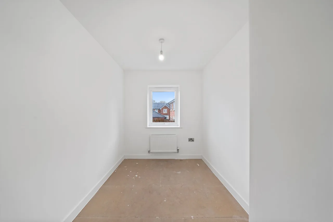 Halis Court, Hale Village, L24, photo 14