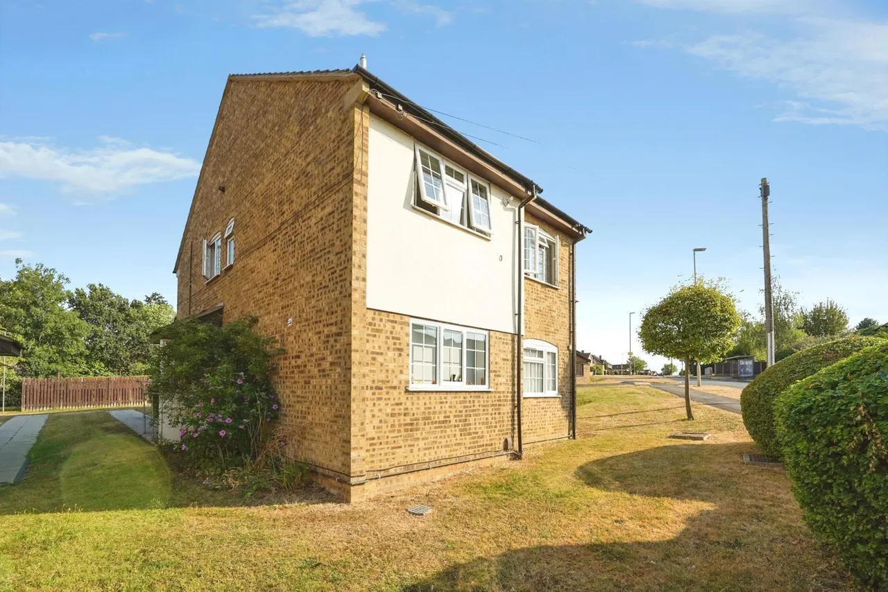 2 bed flat for sale — Heron Way, Abbeydale, Gloucester, Gloucestershire, GL4