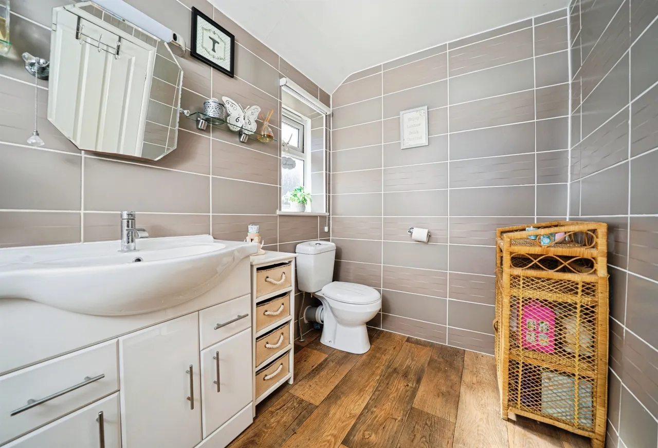 Langmead Place, Crewkerne, TA18, photo 13