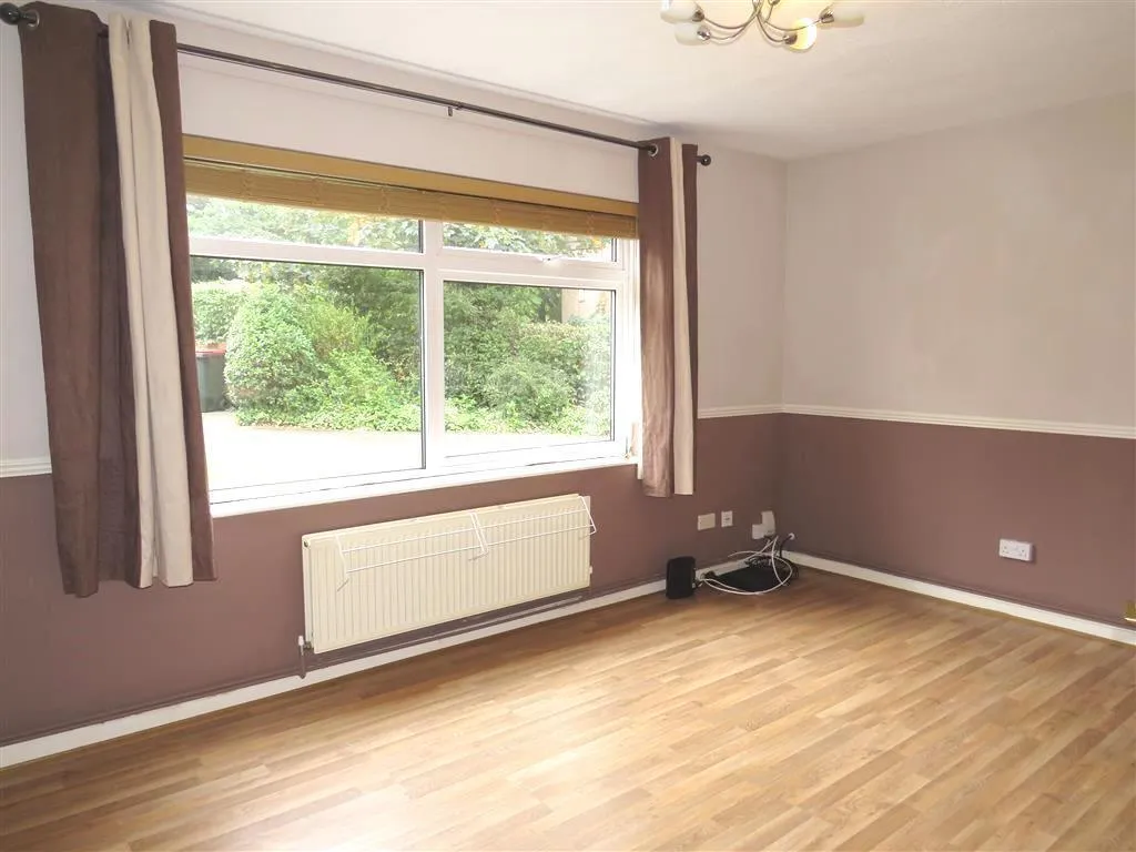 Hillmead, CRAWLEY, photo 2