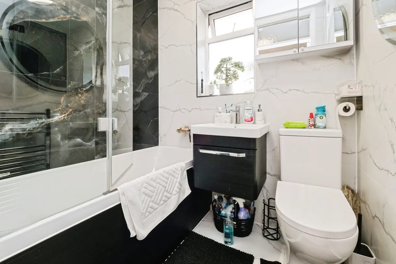 Frederick Road, Rainham, RM13, photo 5