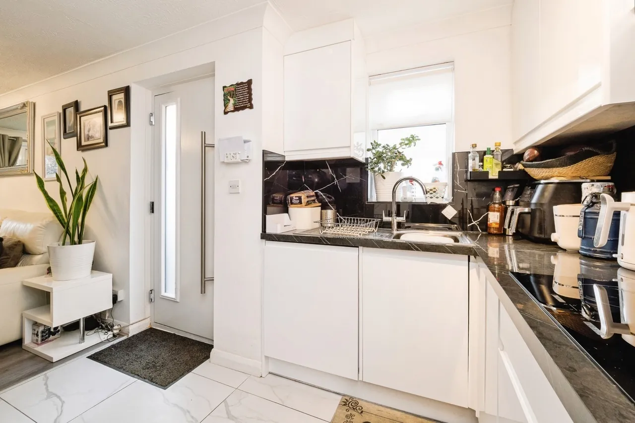 Frederick Road, Rainham, RM13, photo 14