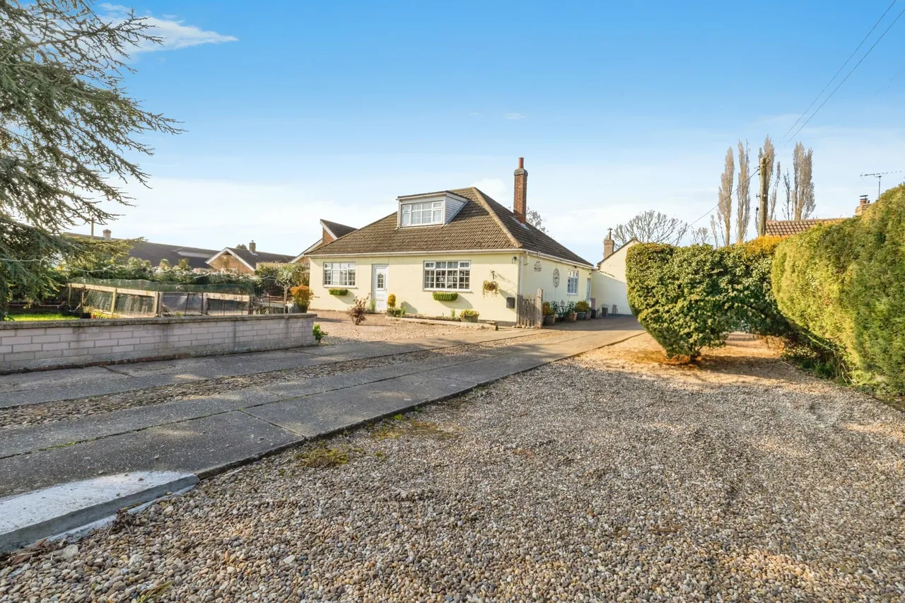 5 bed house for sale, Station Road, Langworth, LN3