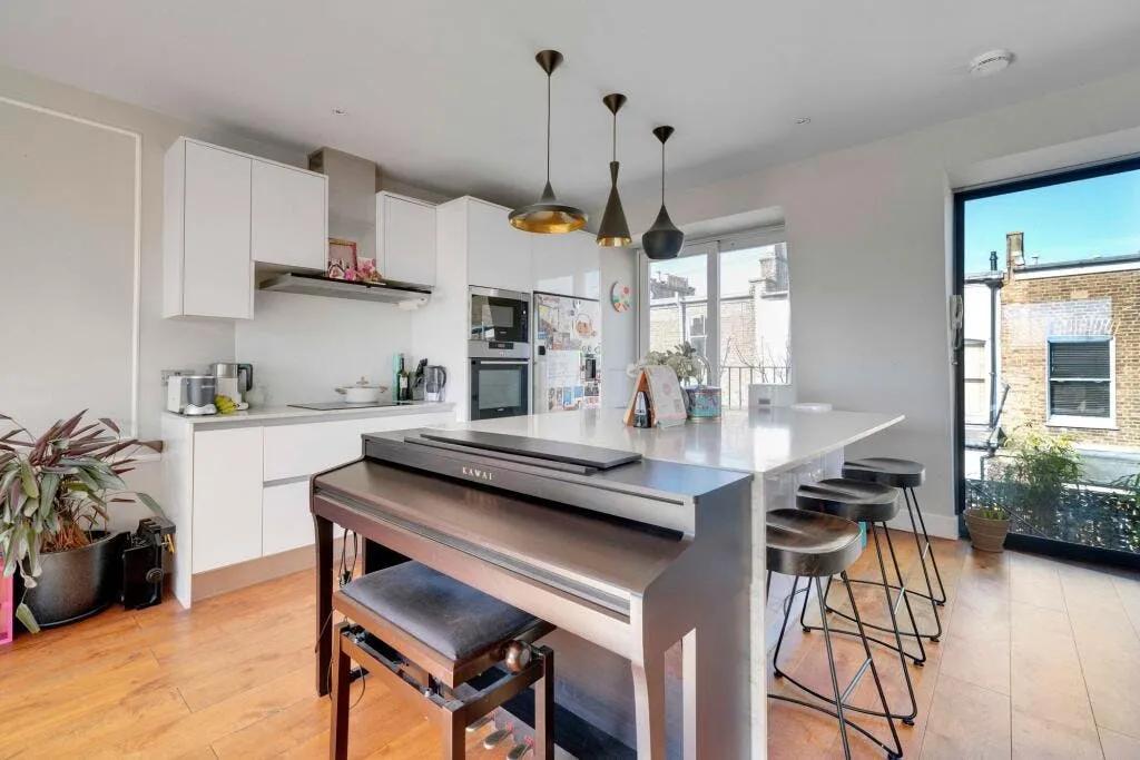 Fairholme Road, London, W14, photo 2