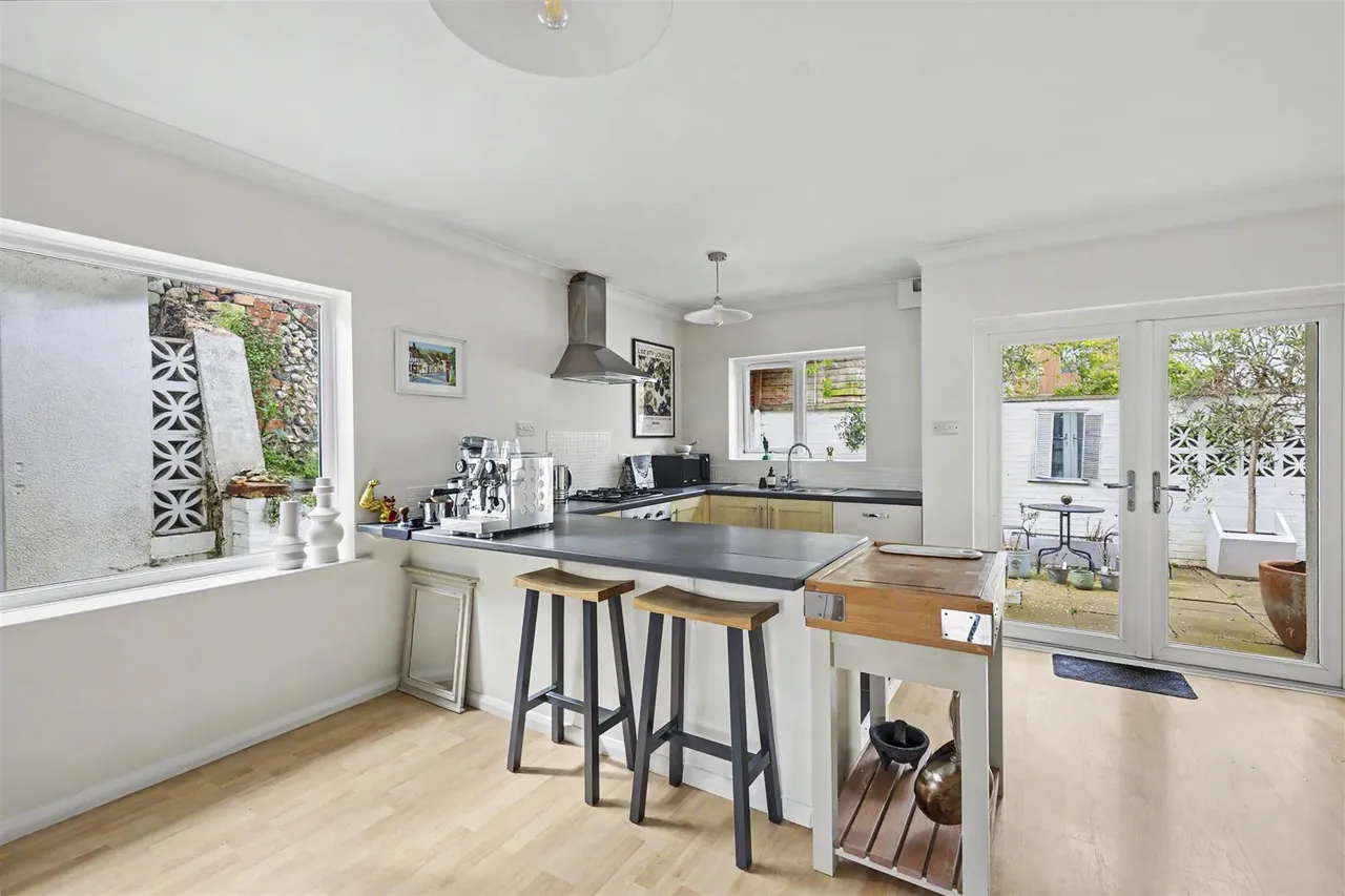 New Road, Saffron Walden, CB10, photo 3