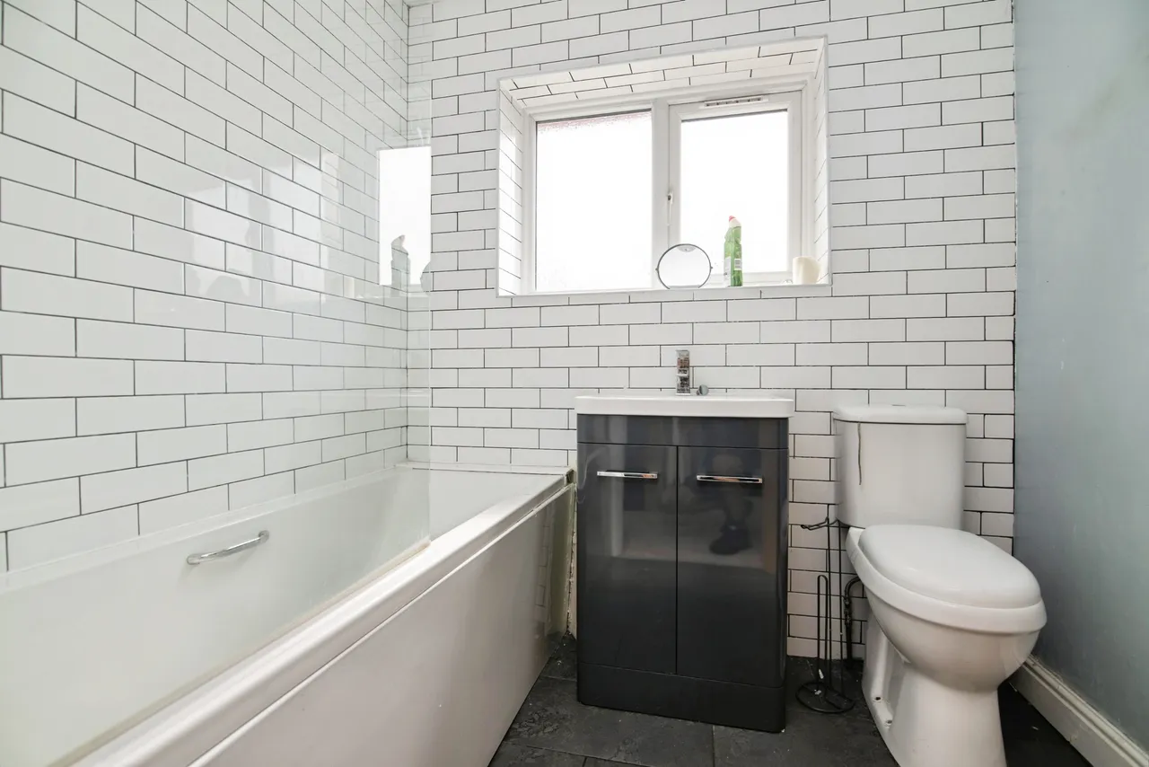 Queensway, Oldbury, photo 12