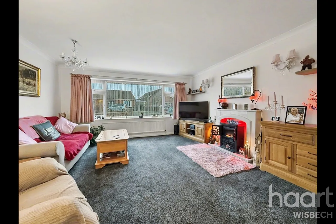 Hollycroft Road, Emneth, PE14, photo 3