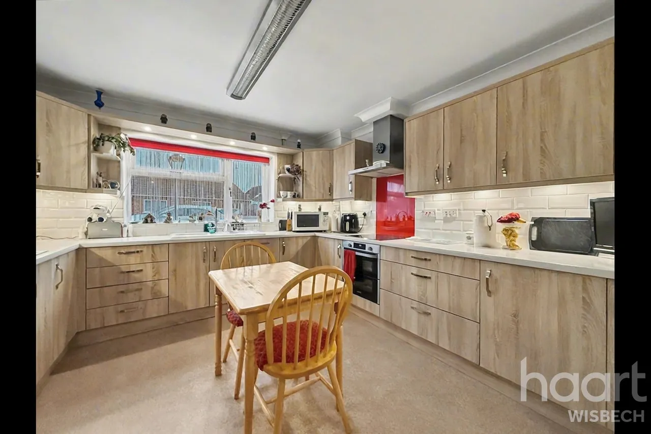 Hollycroft Road, Emneth, PE14, photo 10