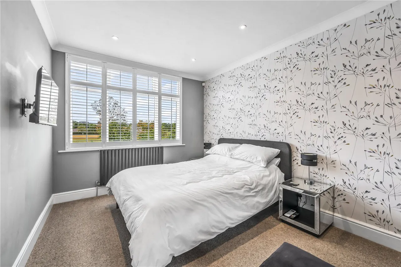 Manor Lane, Sunbury, TW16 6JE, photo 11