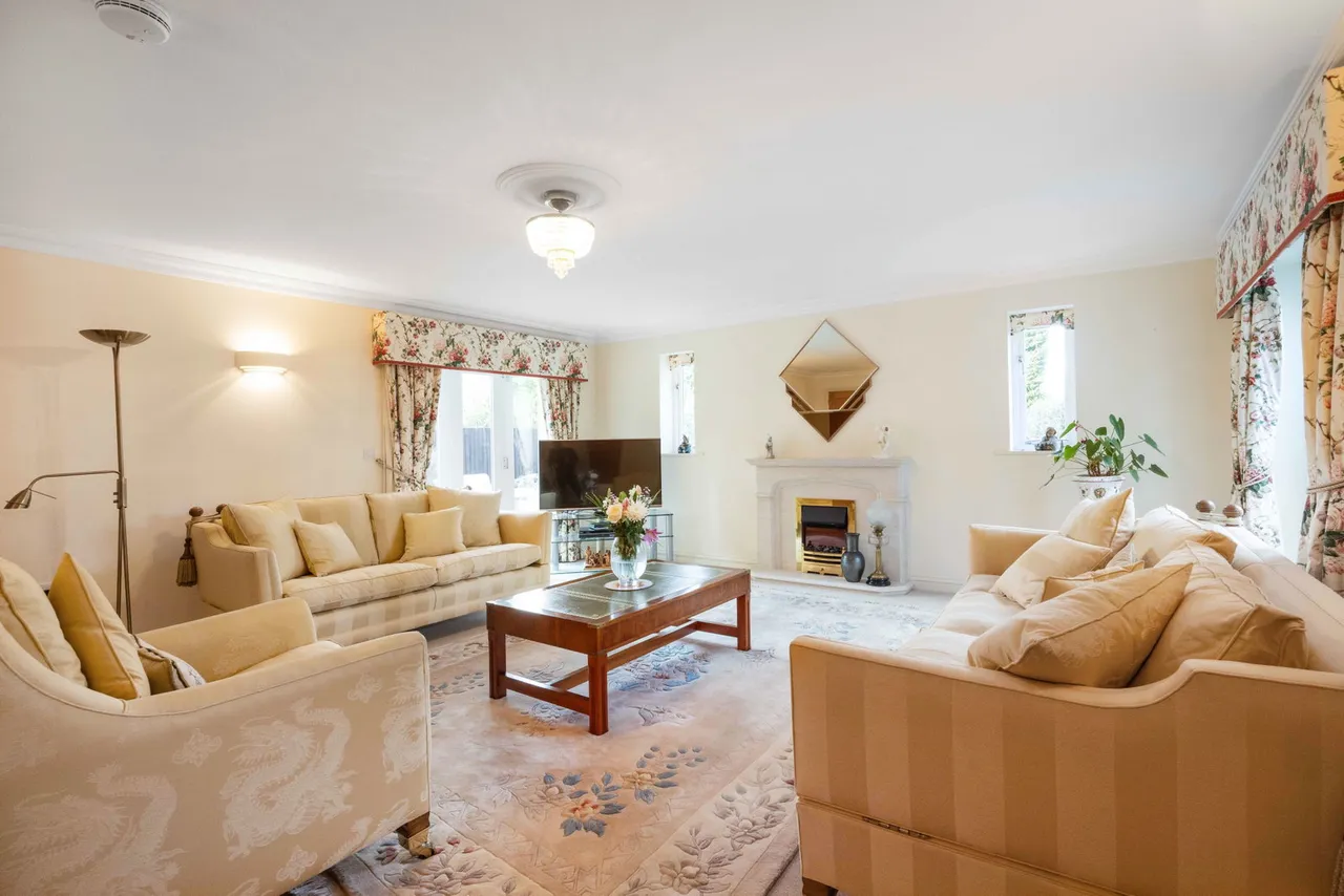 Charlton Gardens, Cheltenham, GL53, photo 8