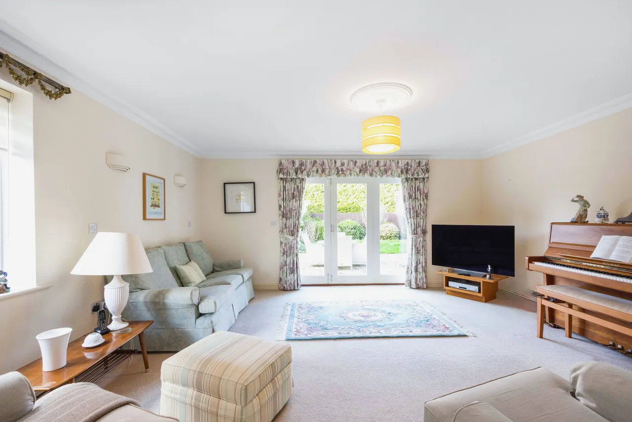 Charlton Gardens, Cheltenham, GL53, photo 10
