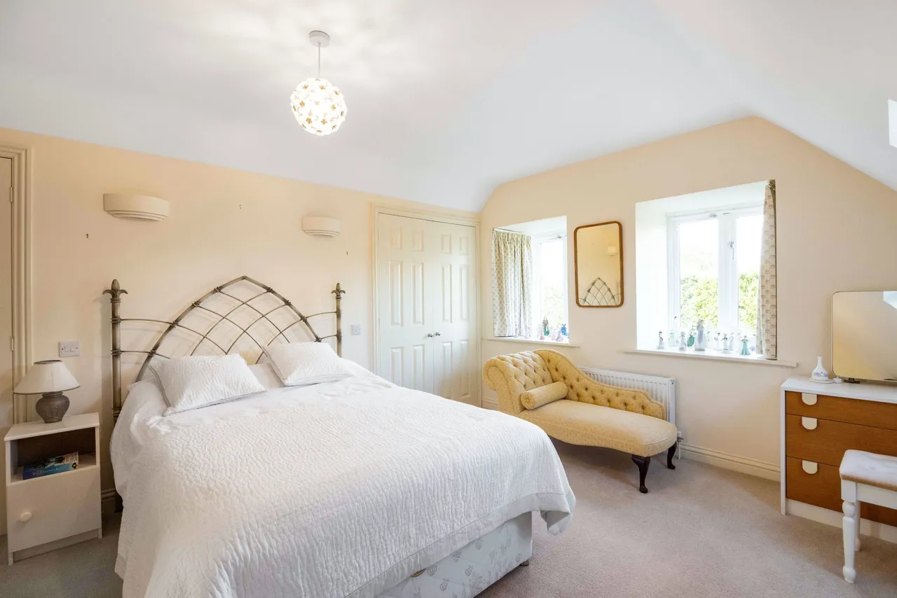 Charlton Gardens, Cheltenham, GL53, photo 15