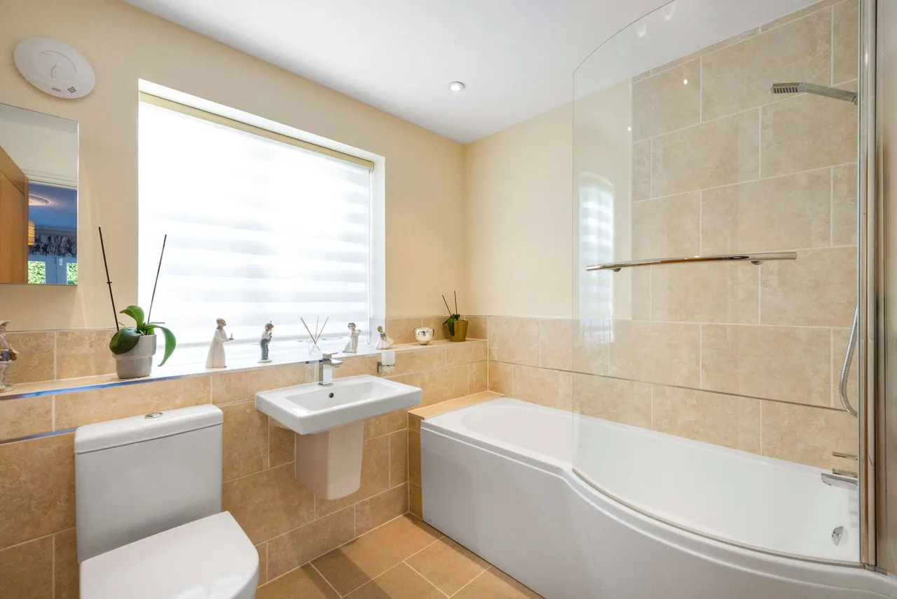 Charlton Gardens, Cheltenham, GL53, photo 11