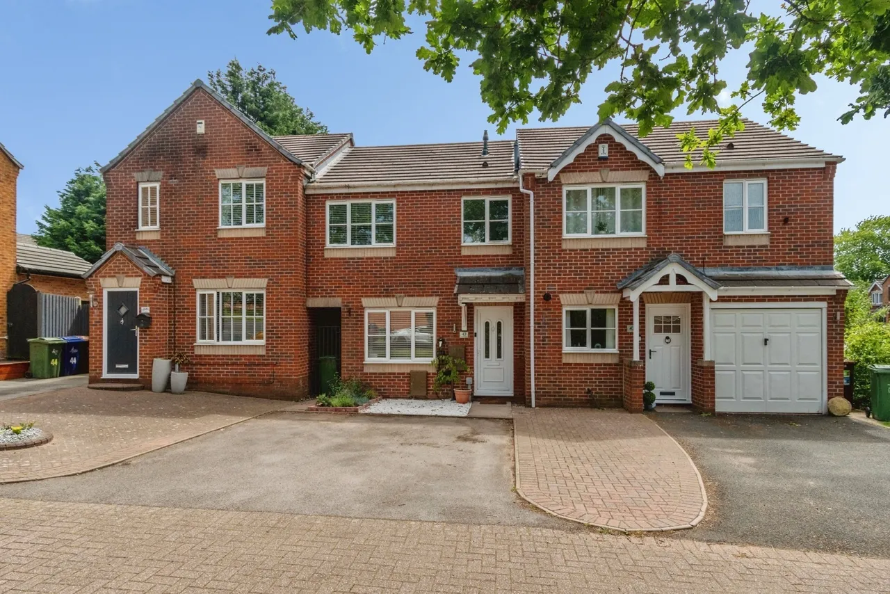 3 bed house for sale — Fremantle Drive, Heath Hayes, Cannock, WS12