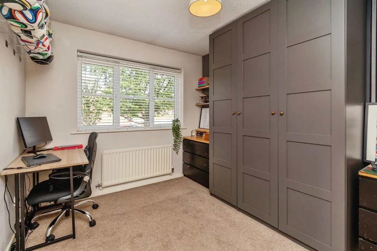 Fremantle Drive, Heath Hayes, Cannock, WS12, photo 8