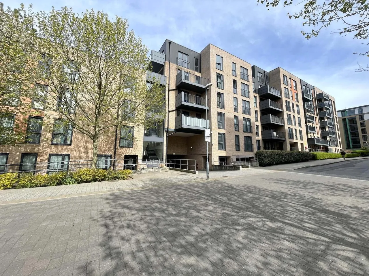 Pulse Development, Colindale, photo 2