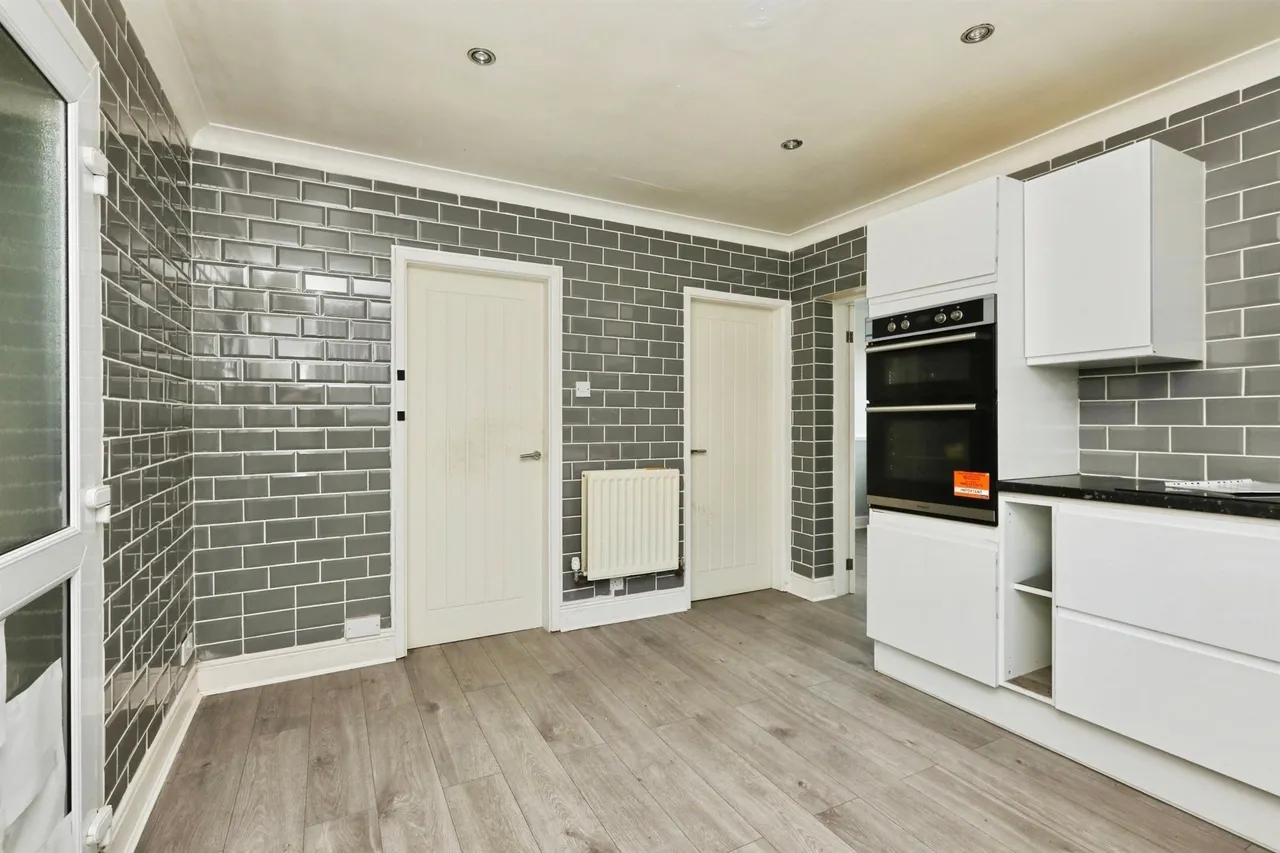King Street, Creswell, S80, photo 3