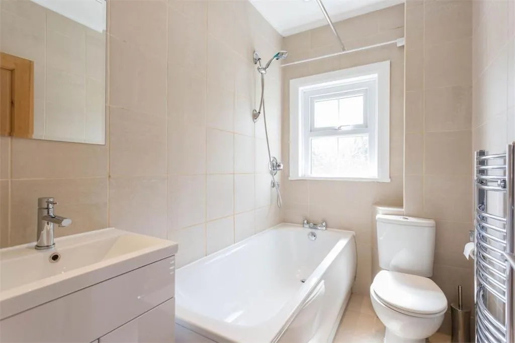 Lansdown Road, Chalfont St. Peter, SL9, photo 8