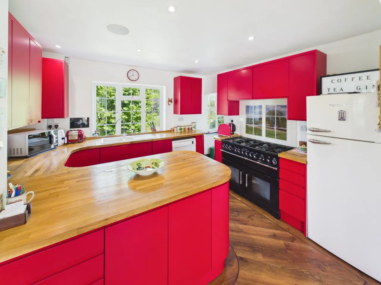 Farnham Road, Hook, RG29, photo 3
