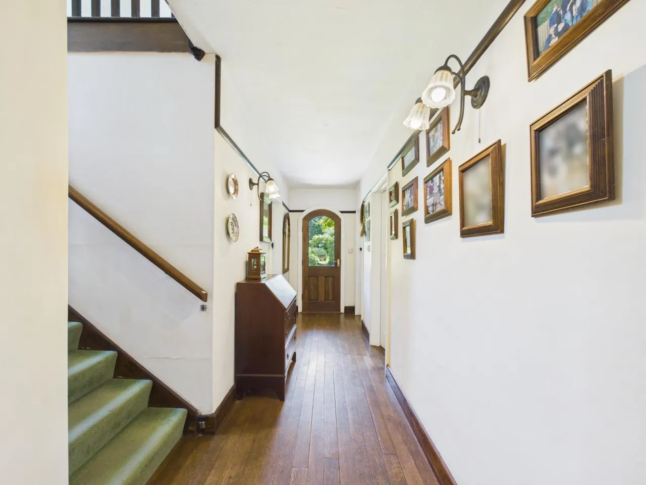 Farnham Road, Hook, RG29, photo 7