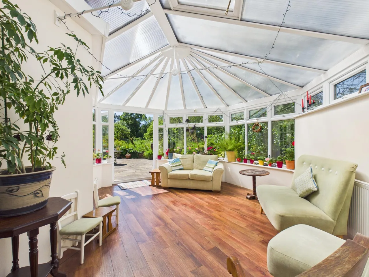 Farnham Road, Hook, RG29, photo 11