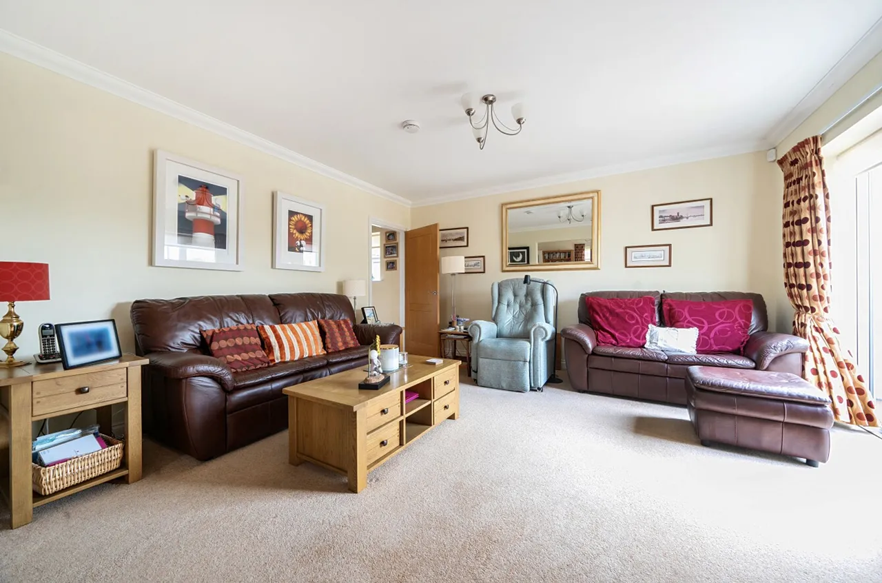 The Crescent, West Wittering, PO20, photo 5