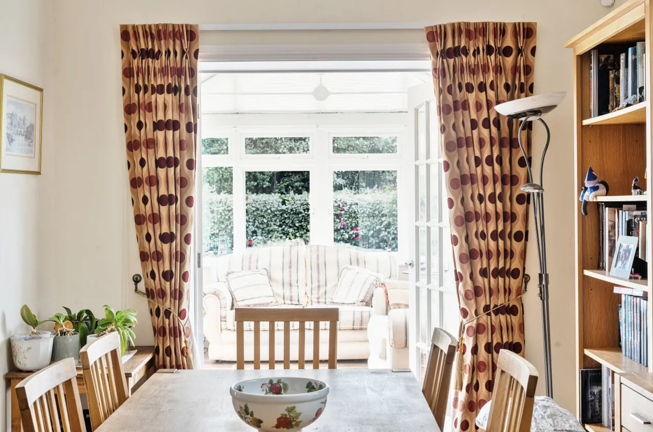 The Crescent, West Wittering, PO20, photo 12