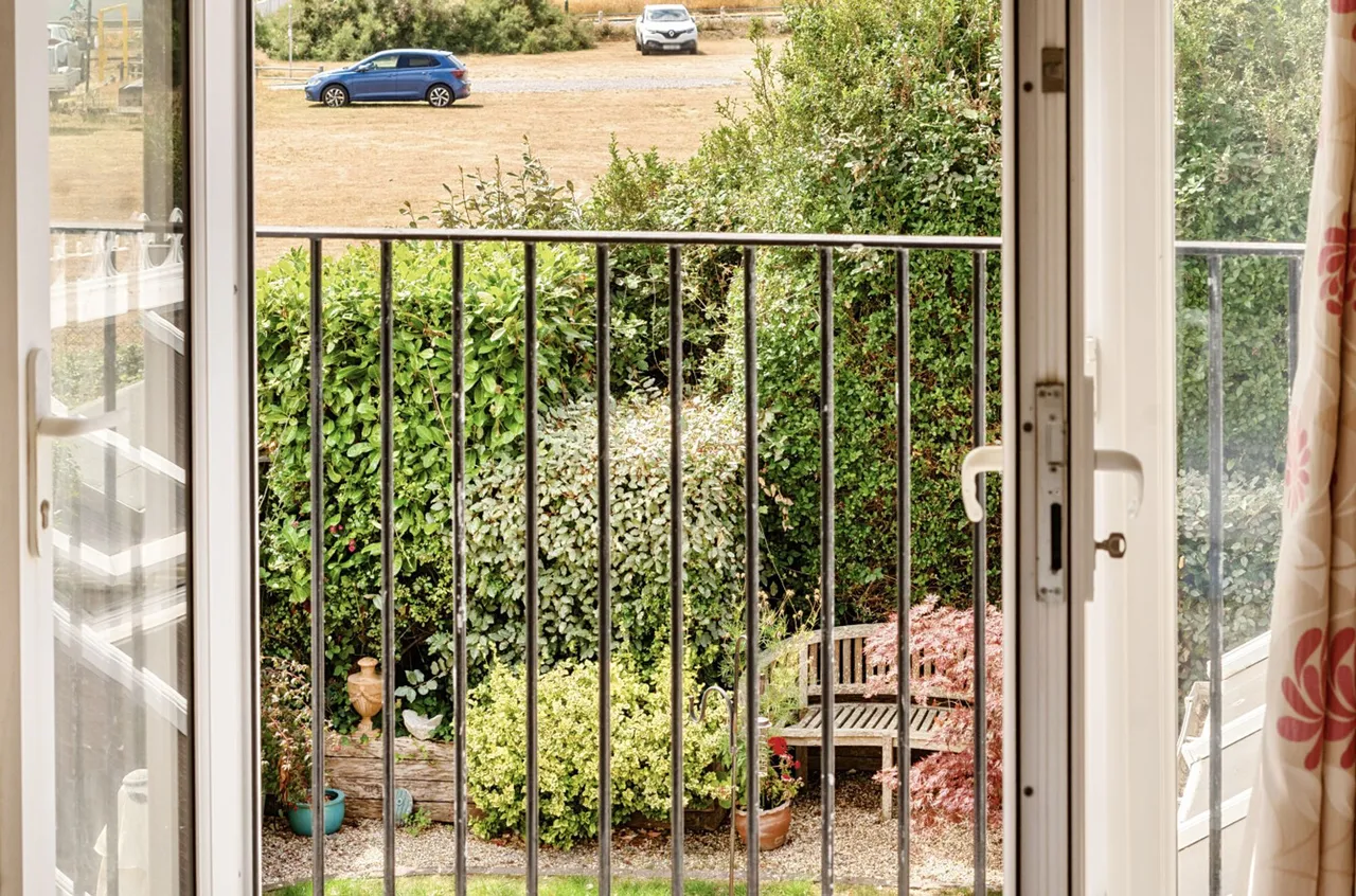 The Crescent, West Wittering, PO20, photo 18