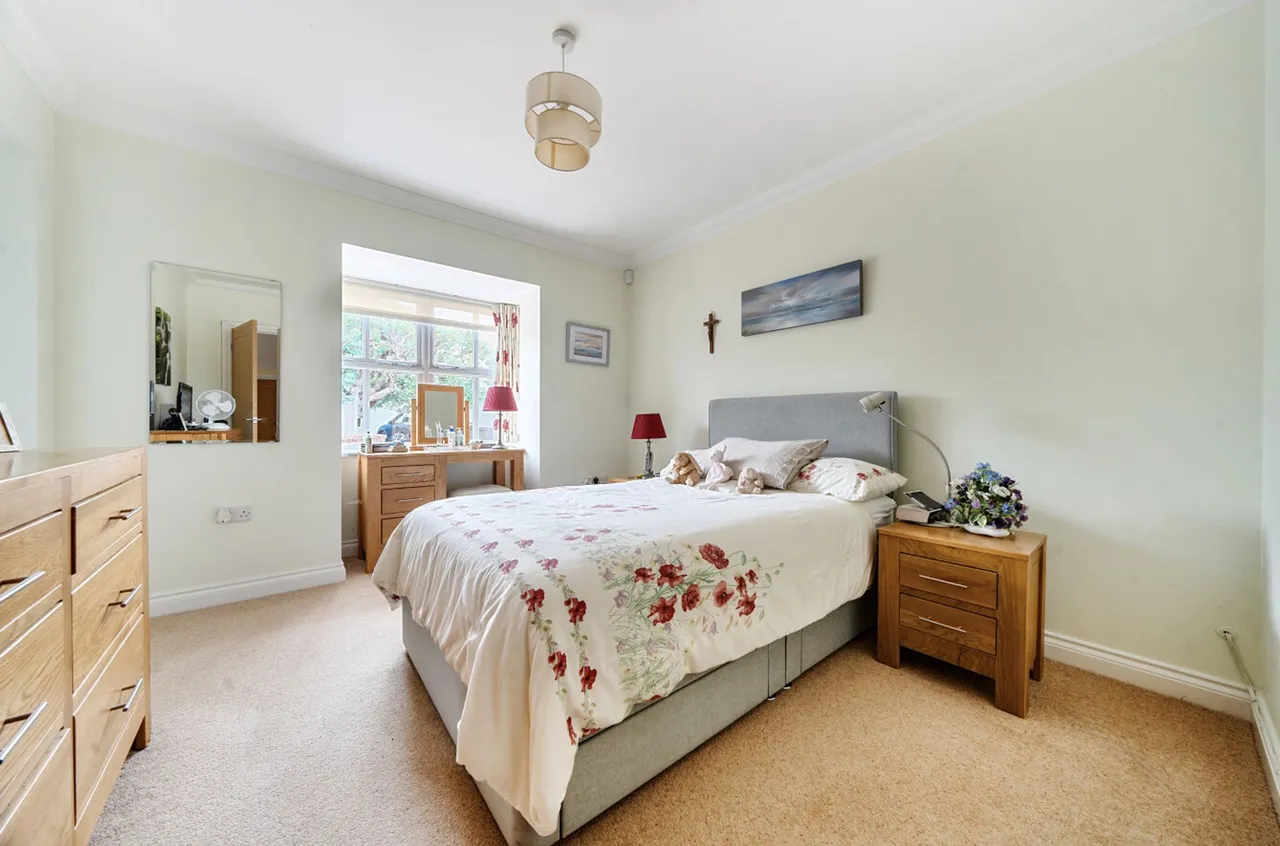 The Crescent, West Wittering, PO20, photo 15
