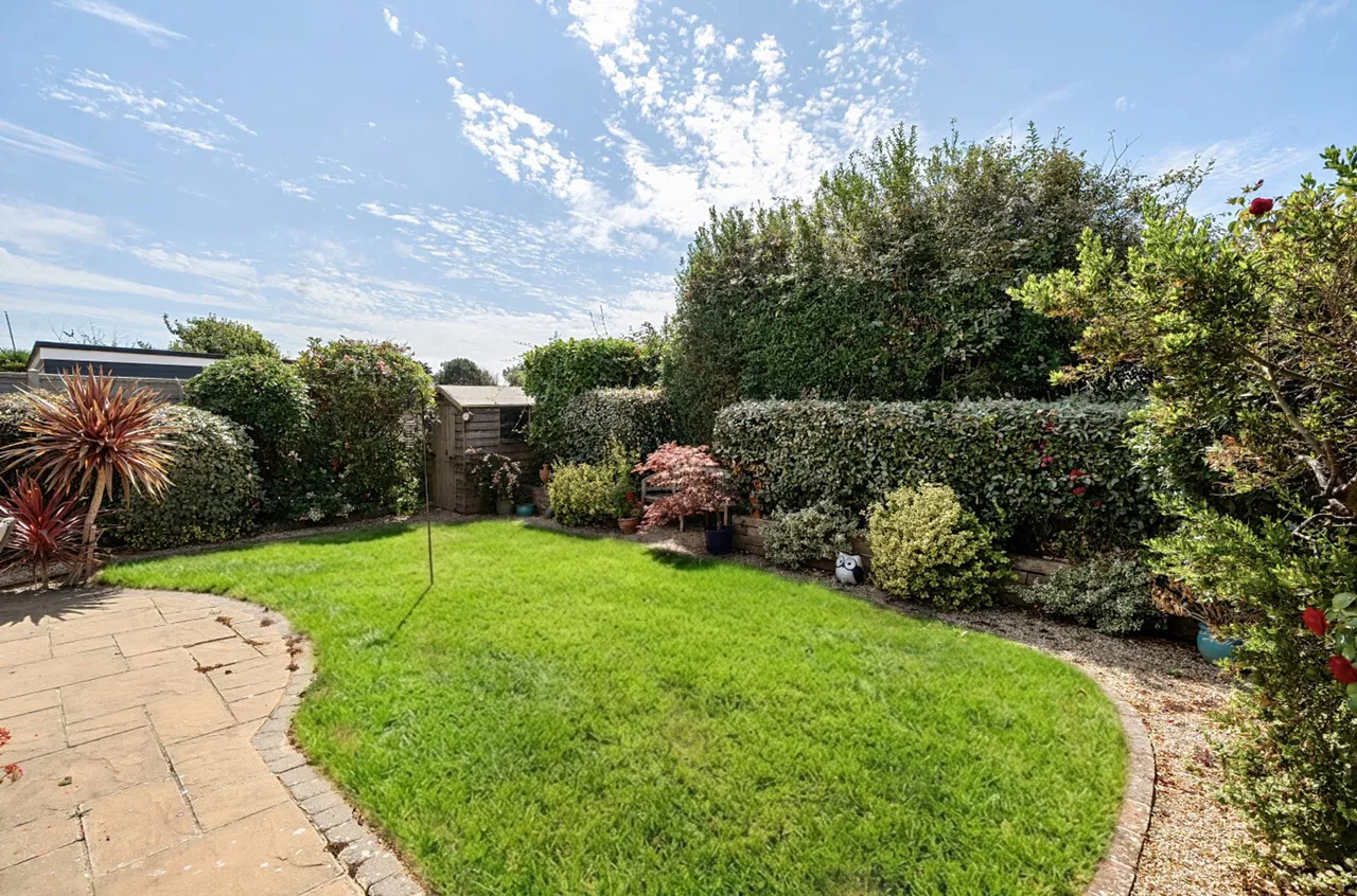 The Crescent, West Wittering, PO20, photo 11