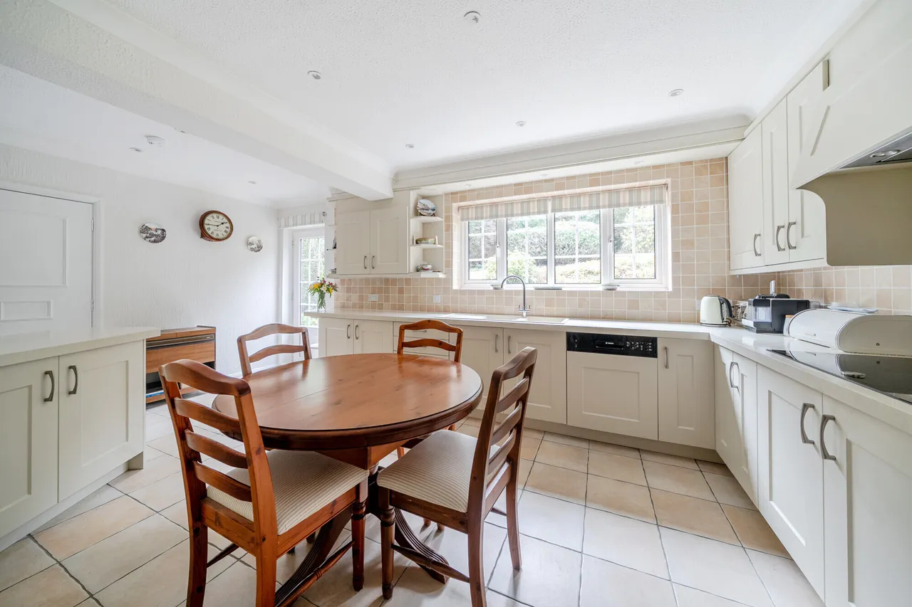 Star Hill Drive, Churt, Farnham, GU10, photo 5
