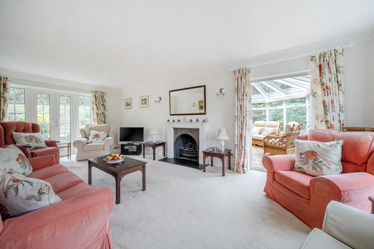 Star Hill Drive, Churt, Farnham, GU10, photo 3