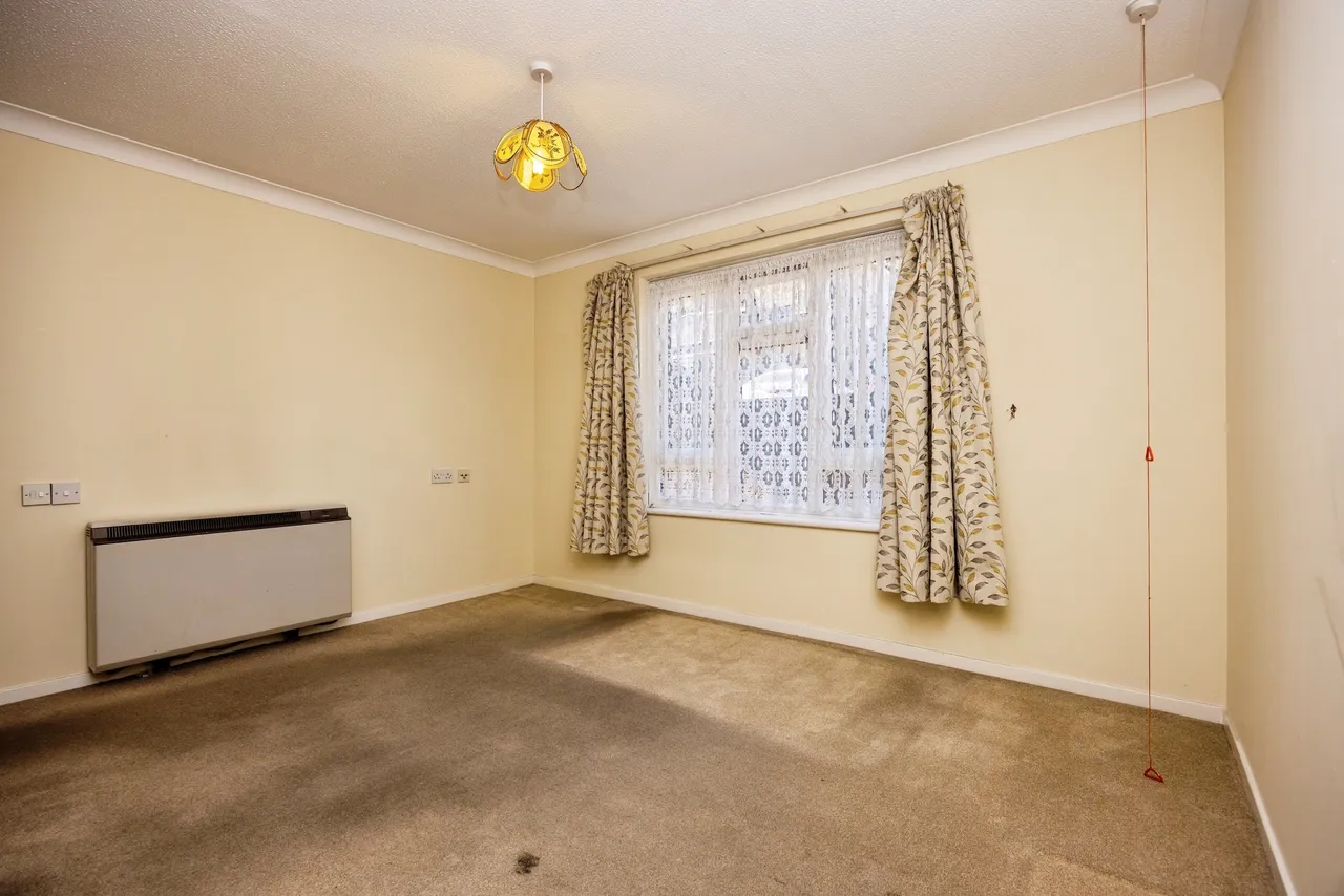 Worplesdon Road, Guildford, GU2, photo 4