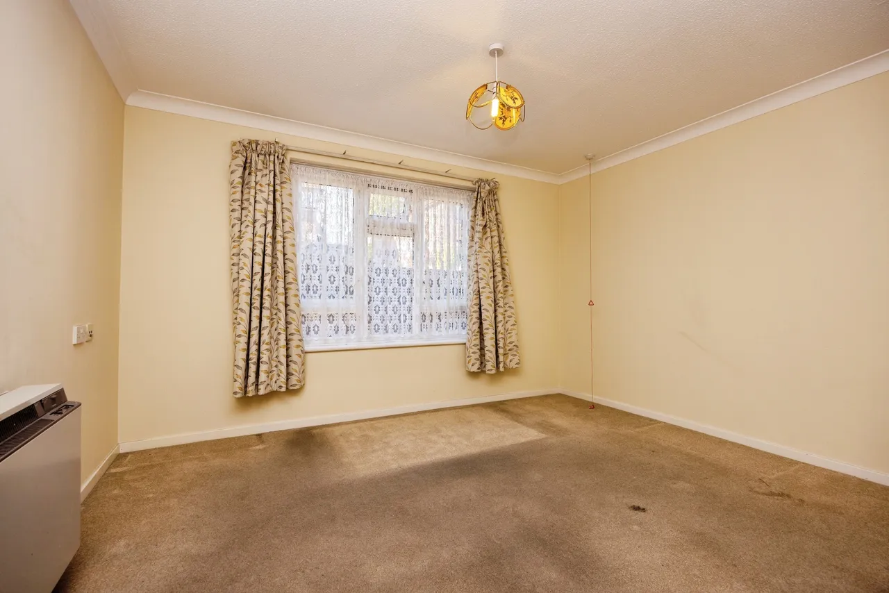 Worplesdon Road, Guildford, GU2, photo 7