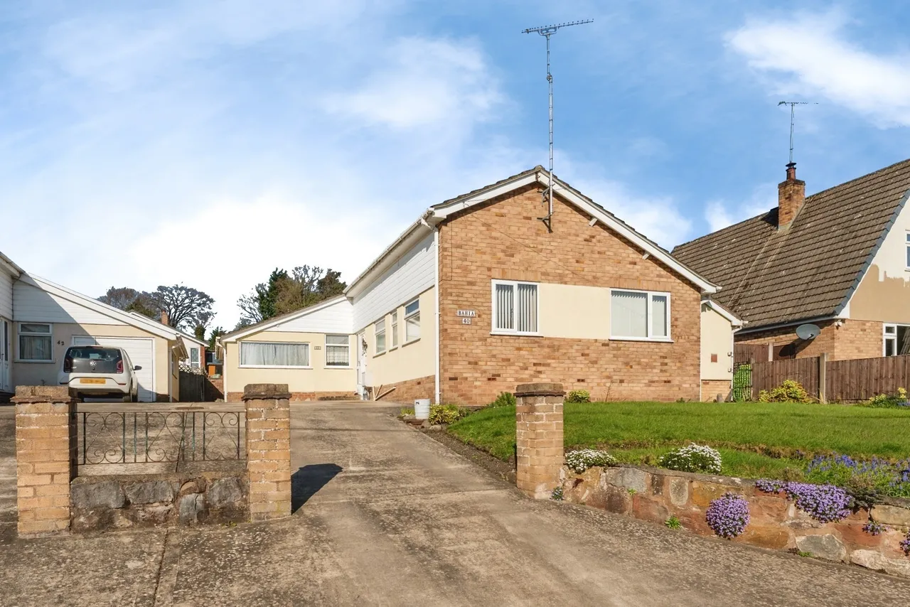 3 bed house for sale, Halkyn Road, Flint, CH6