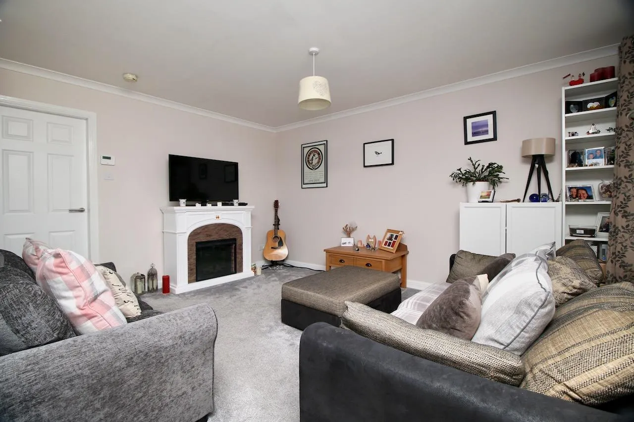 Glen Sannox Drive, Craigmarloch, G68 0GB, photo 2