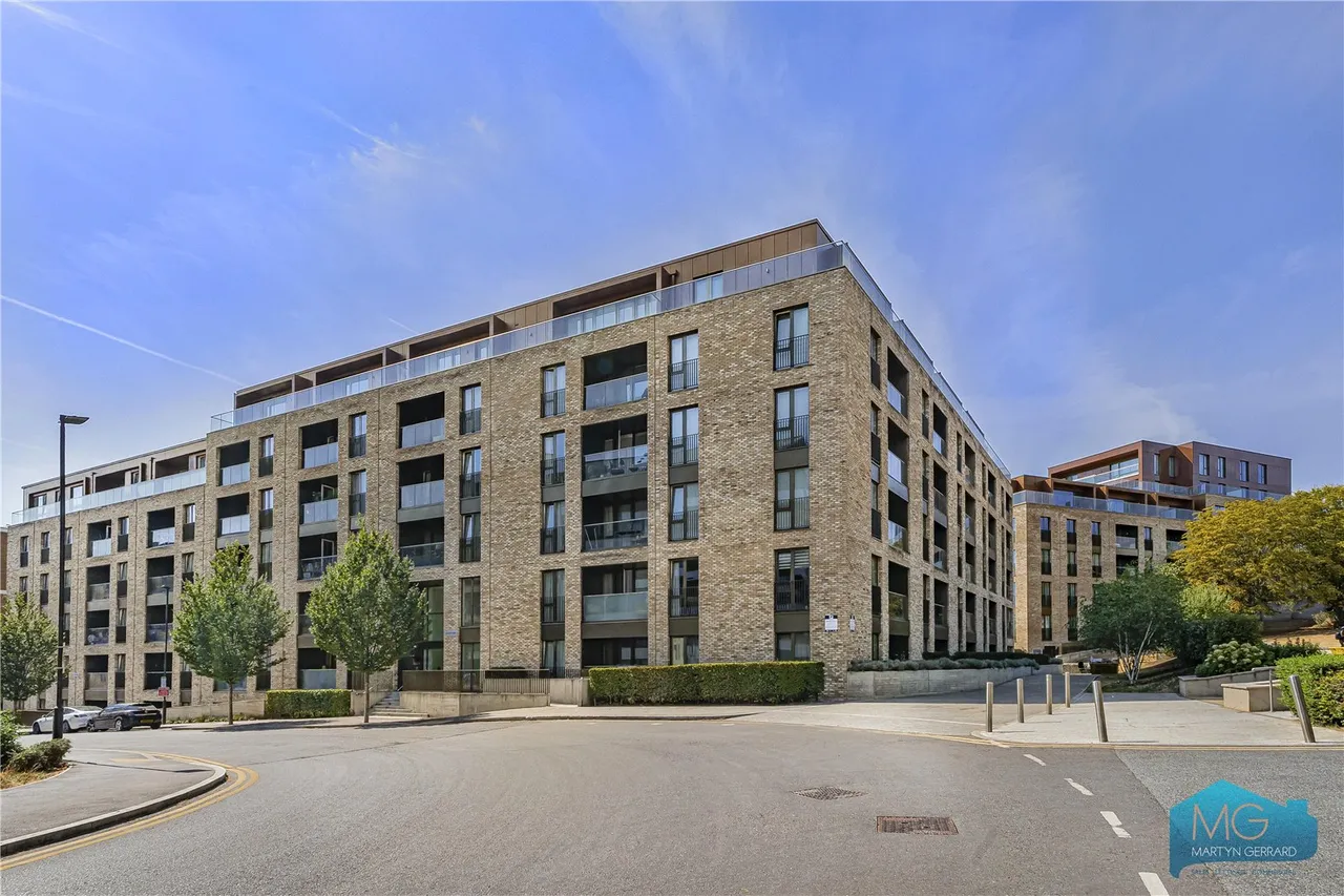 Royal Engineers Way, London, NW7, photo 33