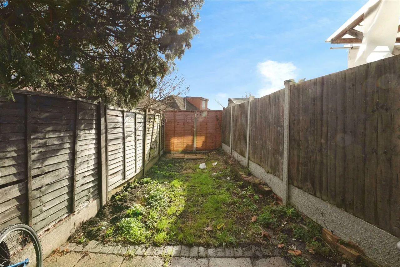 Fullwell Avenue, Ilford, IG6, photo 14
