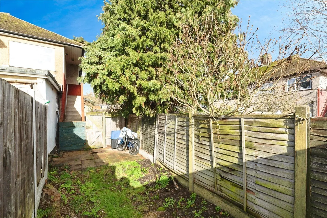 Fullwell Avenue, Ilford, IG6, photo 15