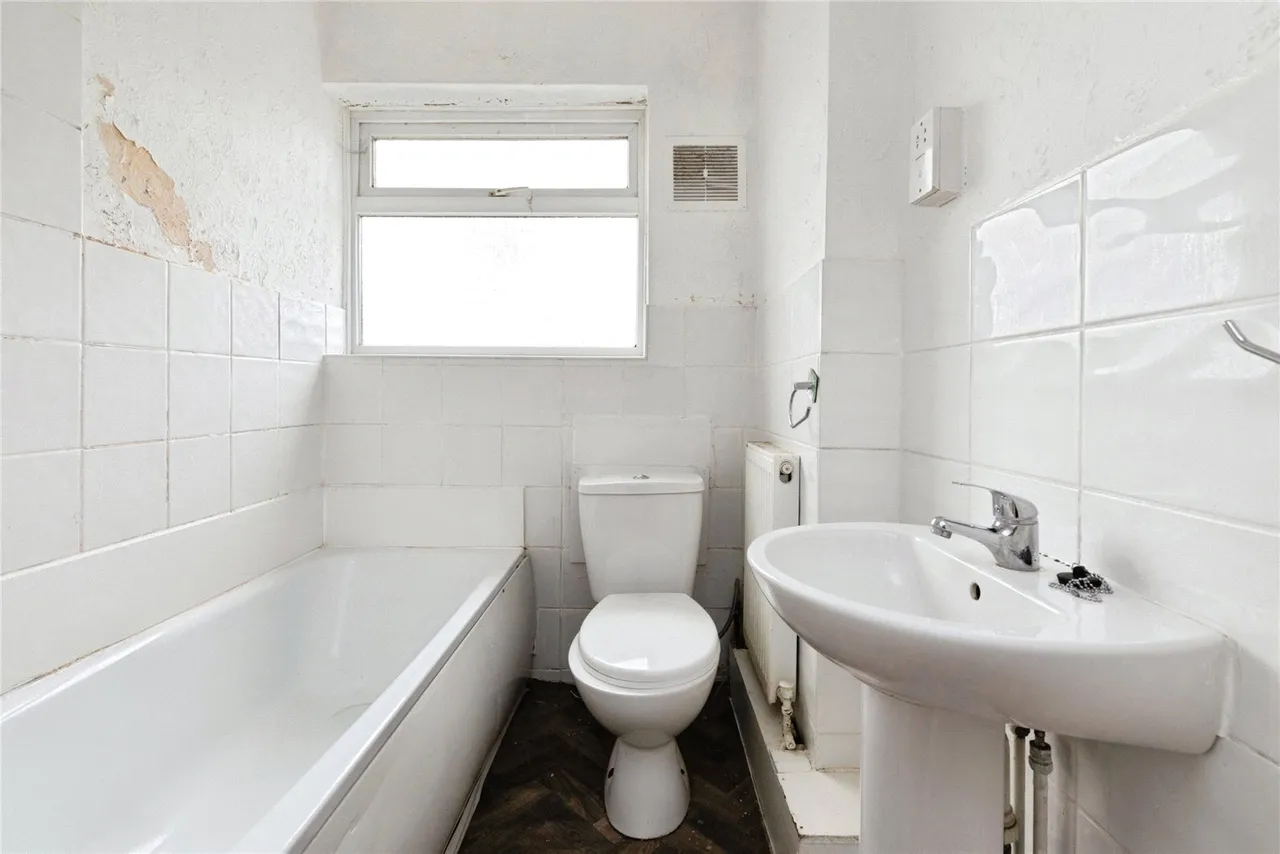 Fullwell Avenue, Ilford, IG6, photo 13