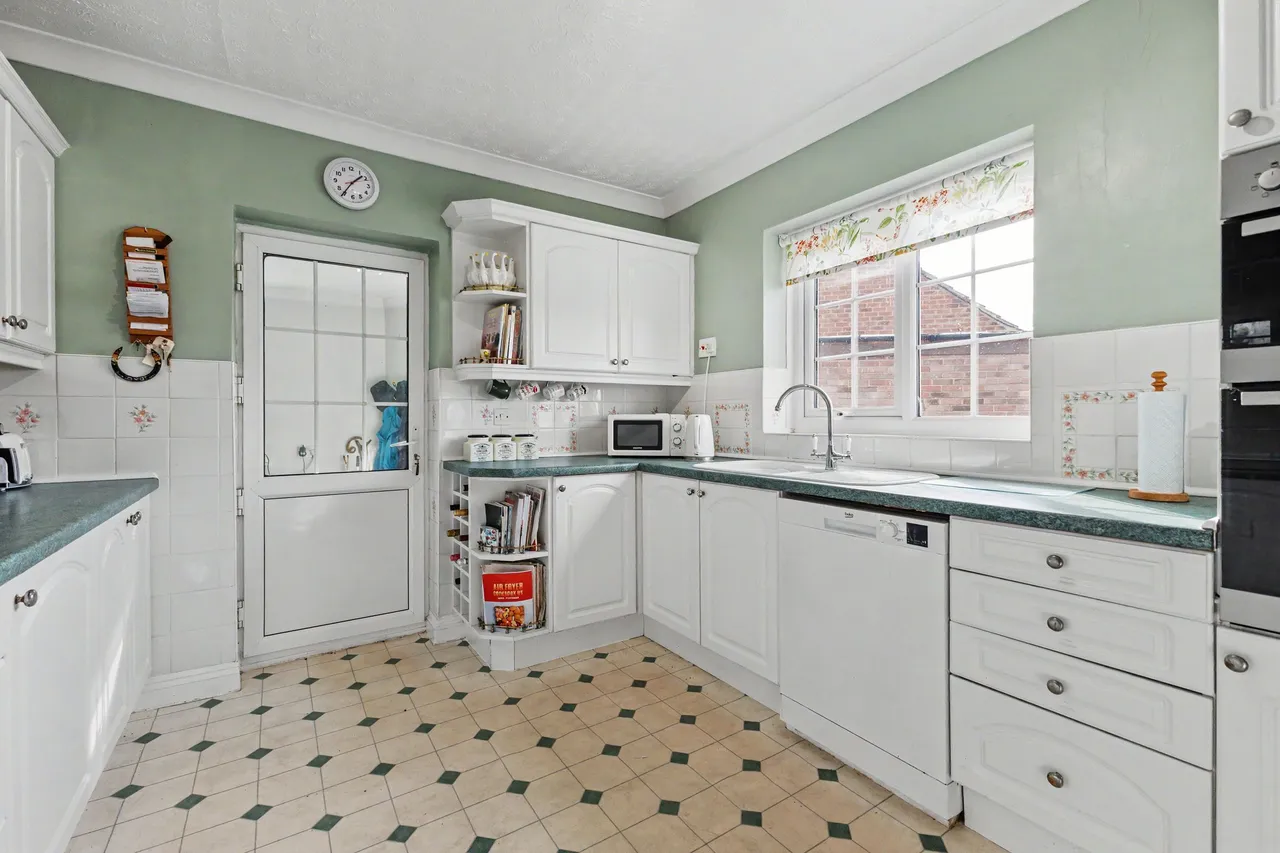 Magdalen Close, Lower Quinton, CV37, photo 9