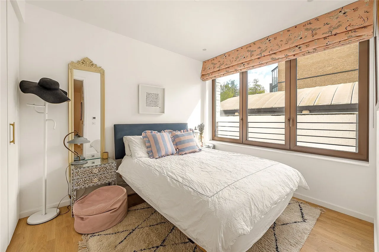 Haverstock Hill, Camden, London, NW3, photo 4