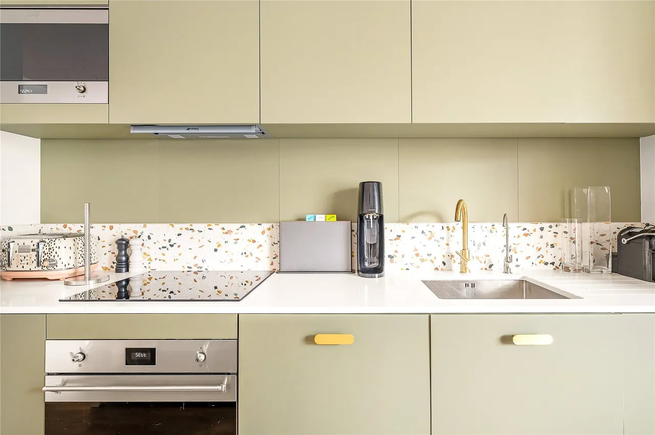 Haverstock Hill, Camden, London, NW3, photo 11