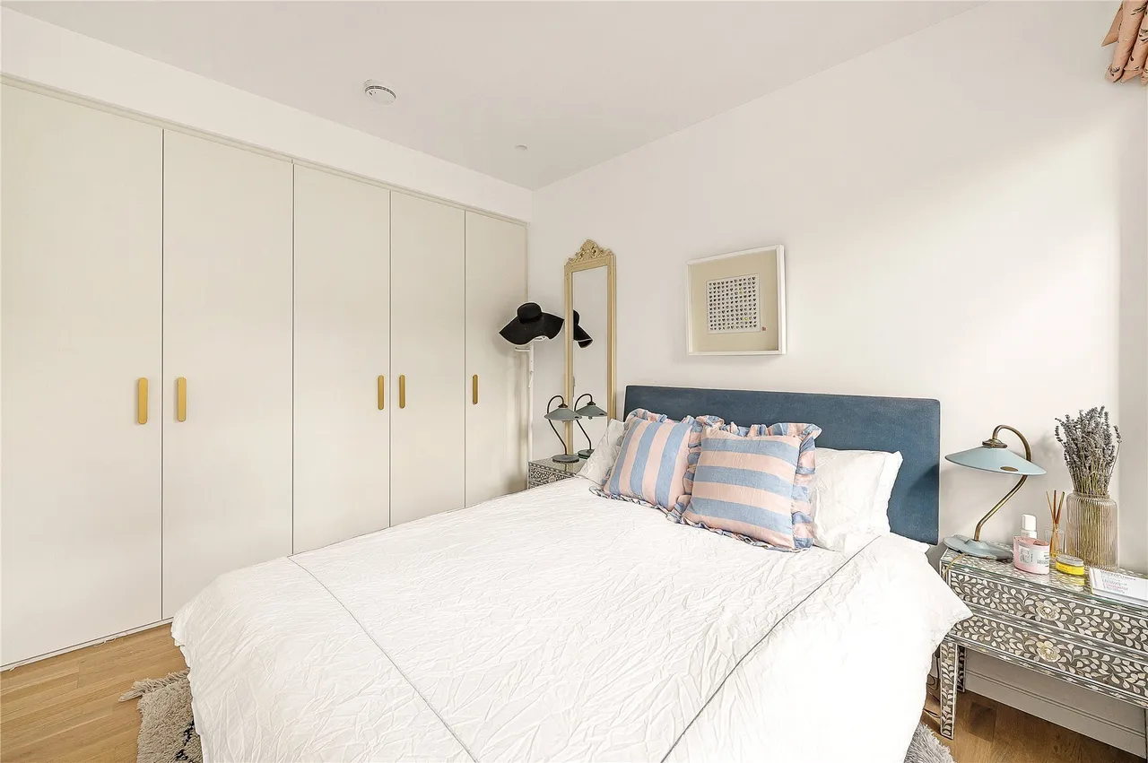 Haverstock Hill, Camden, London, NW3, photo 7