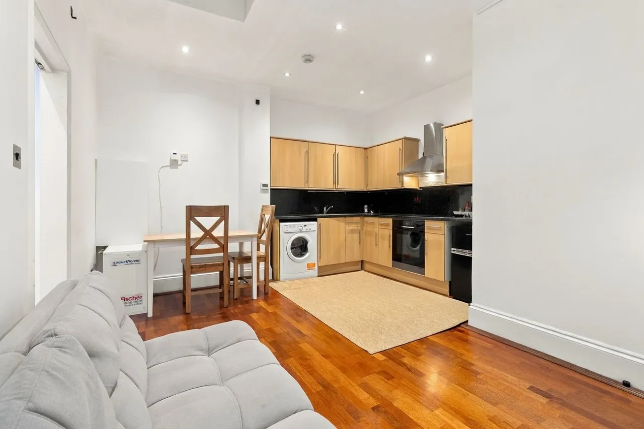 1 bed flat to rent, Fairbridge Road, London, N19