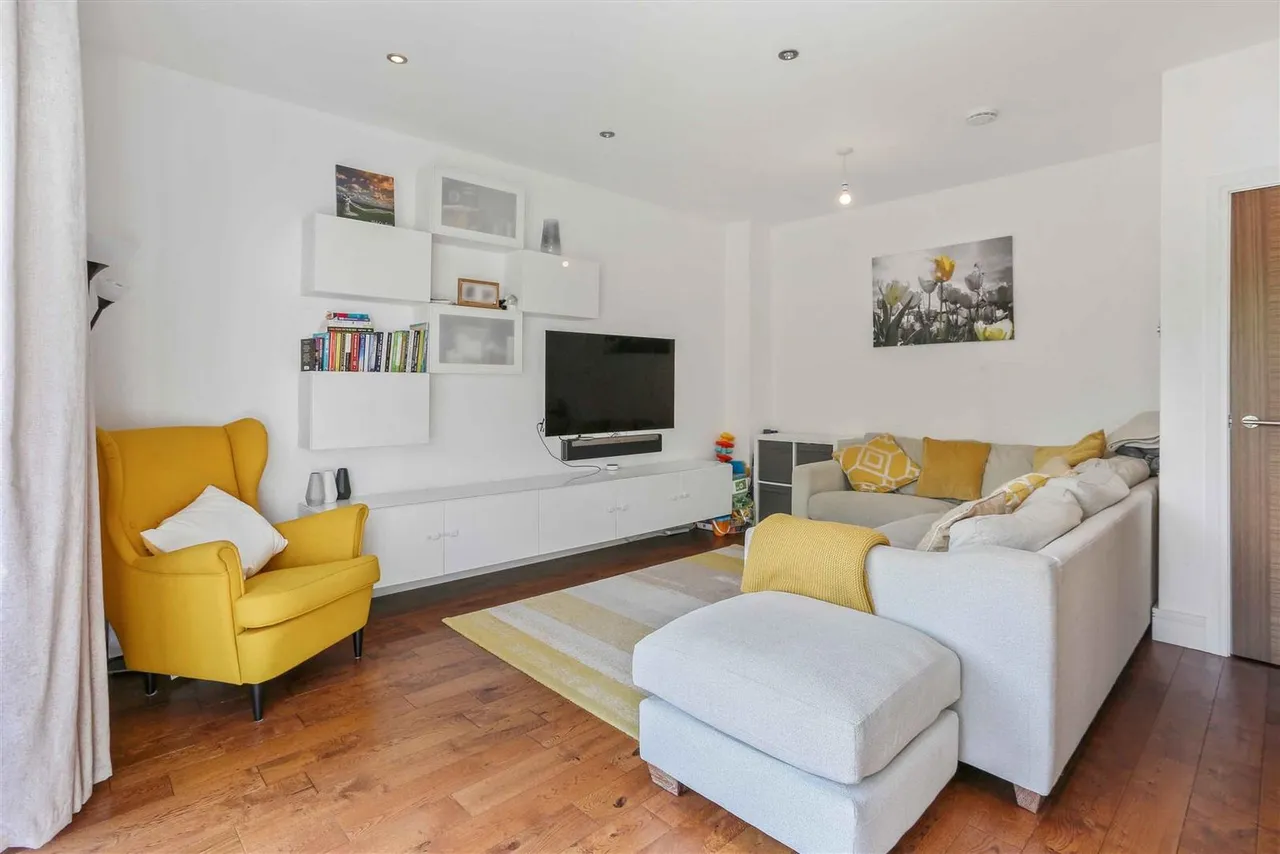 Beverley Road, Whyteleafe, CR3, photo 7
